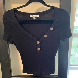 Love Tree v-neck crop tee